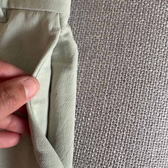 Aritzia Wilfred shorts size small. Light green- LIKE NEW - Picture 6 of 10